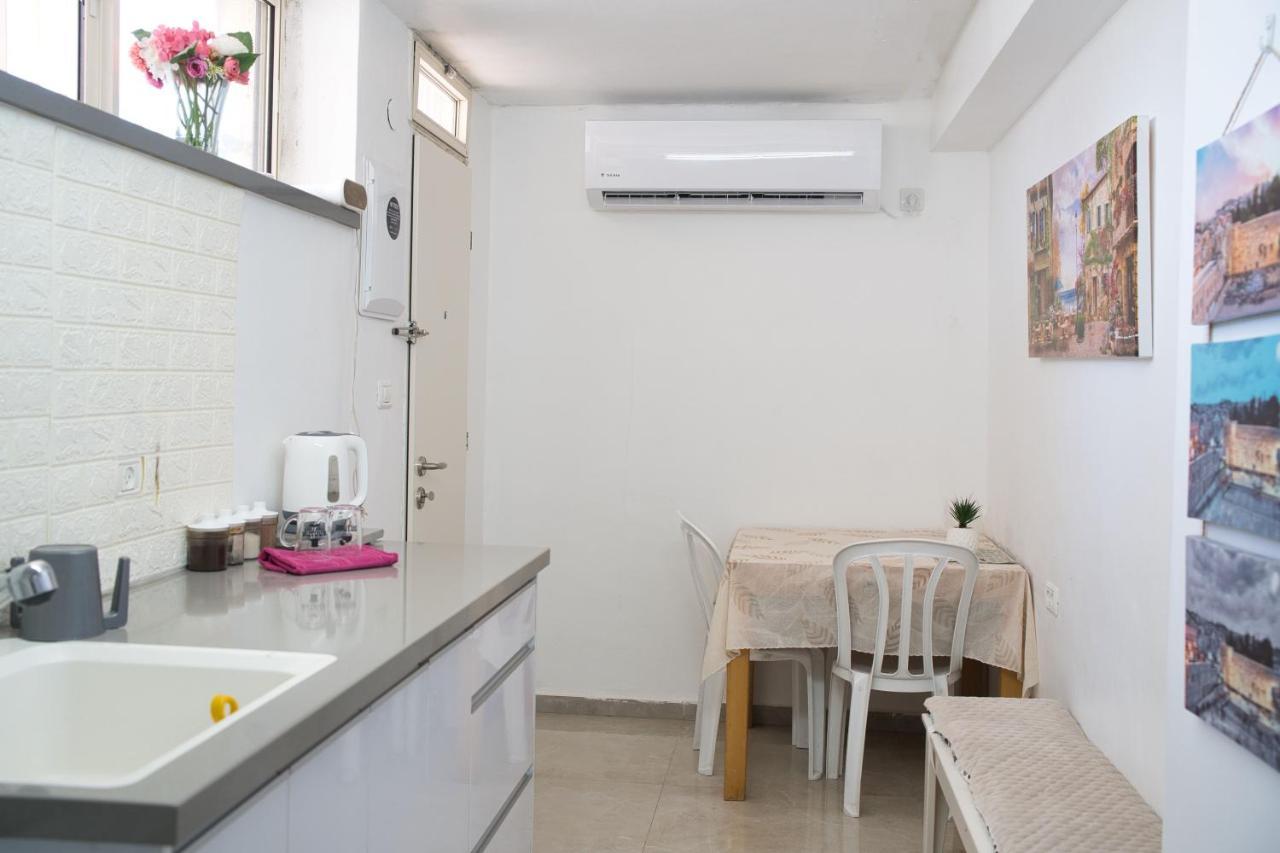 Oded Inviting Housing Apartment Yerusalem Bagian luar foto